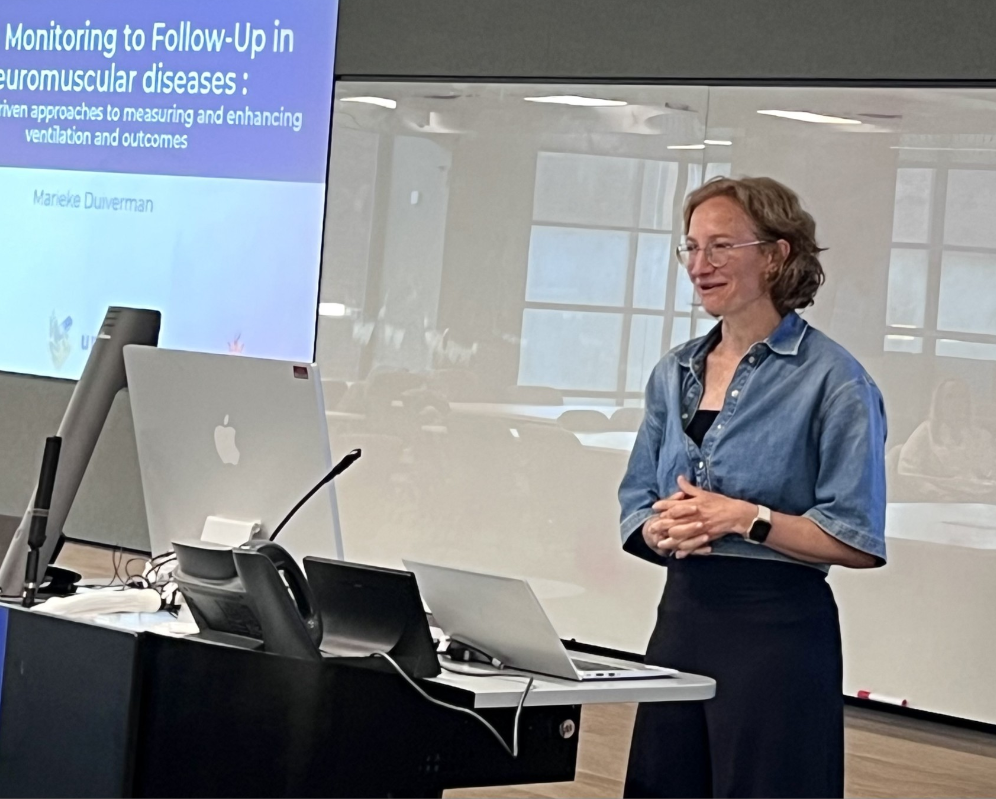 Invited speaker Dr Marieke Duiverman presenting her insights as a clinician- scientist from the Groningen Research Institute for Asthma and COPD, the University Medical Center Groningen and the University of Groningen.