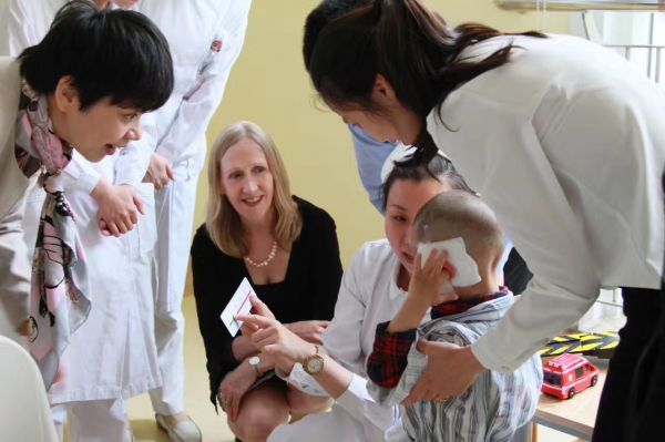 Professor Denise Harrison visits a Shanghai hospital